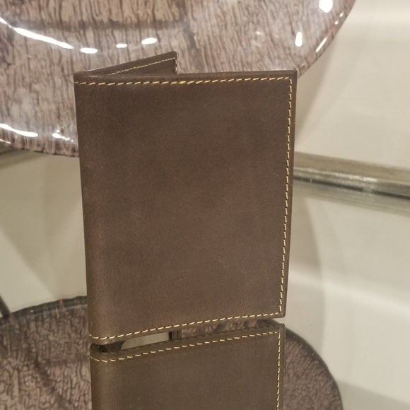 UPCYCLED Leather Card Case - Picture 2 of 3